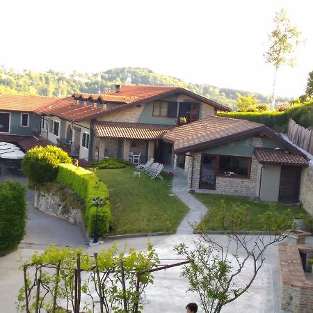 Trattoria Del Bivio Konuk evi Cerretto Langhe Dış mekan fotoğraf