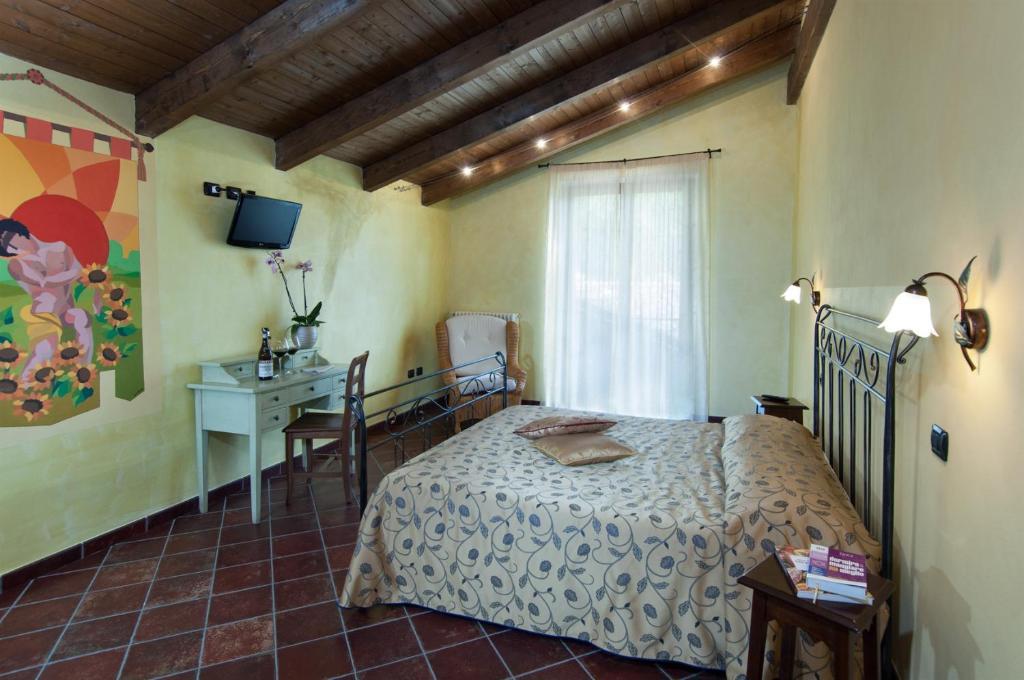 Trattoria Del Bivio Konuk evi Cerretto Langhe Oda fotoğraf