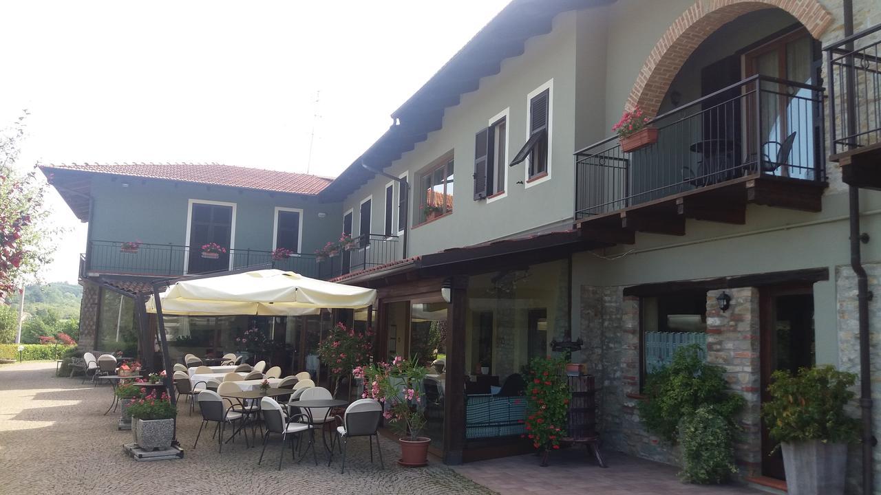 Trattoria Del Bivio Konuk evi Cerretto Langhe Dış mekan fotoğraf
